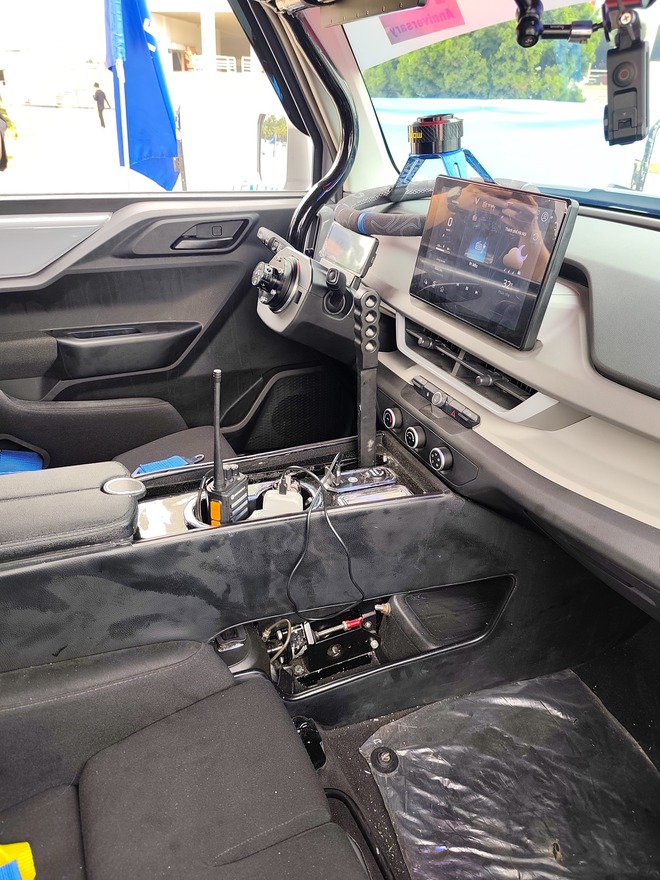 Chiếc VinFast VF 3 'đốt lốp' khét lẹt, có trang bị như xe đua: Thứ quan trọng nhất vẫn nguyên bản - Ảnh 4.