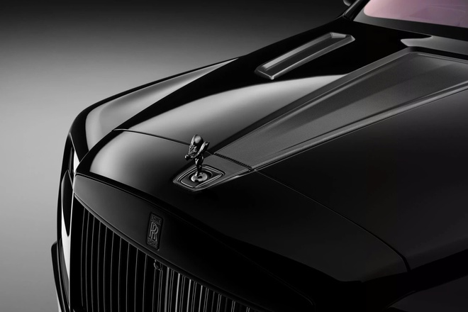 SUV siêu sang Rolls-Royce Cullinan có gói độ mới: Giá gấp 1,5 lần tiền mua xe, ngoại thất toàn sợi carbon, mâm 24 inch - Ảnh 7.