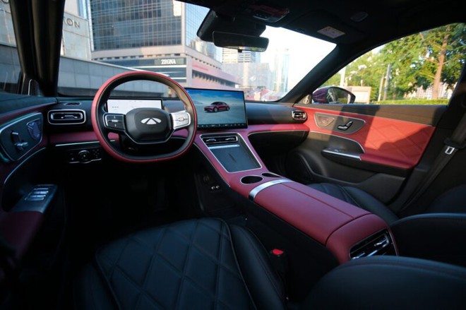 Hãng xe xây nhà máy 20.000 tỷ tại Việt Nam ra mắt mẫu sedan tiết kiệm xăng: phạm vi di chuyển 2.000 km, giá hơn 500 triệu đồng - Ảnh 5.