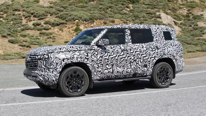 SUV đồn đoán là Mitsubishi Pajero đời mới này có dáng như Destinator sắp về Việt Nam, có thể ra mắt ngay năm nay - Ảnh 4.