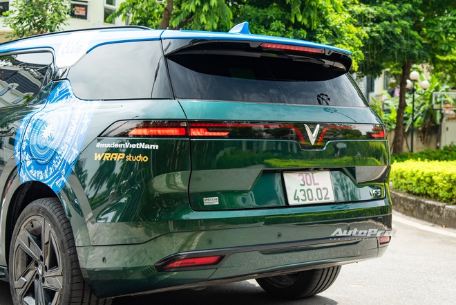 Lái VinFast VF 9 ‘gánh team’ leo núi Tây Bắc sạt lở, chủ xe chia sẻ: ‘Cố phá mãi xe chưa hỏng, dùng xong bỏ xó xe sang ở nhà’ - Ảnh 4.