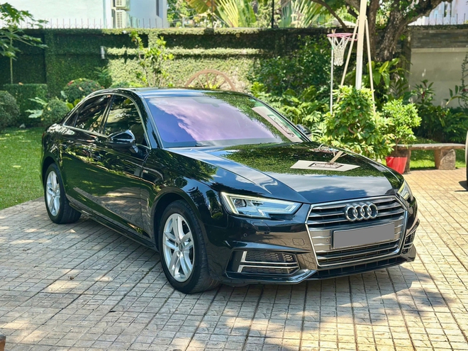 Audi A4 hàng hiếm bán lại ngang Kia K3 'đập hộp': Là bản 'full option' từng dùng cho sự kiện đặc biệt với rèm và loa hàng hiệu - Ảnh 7.