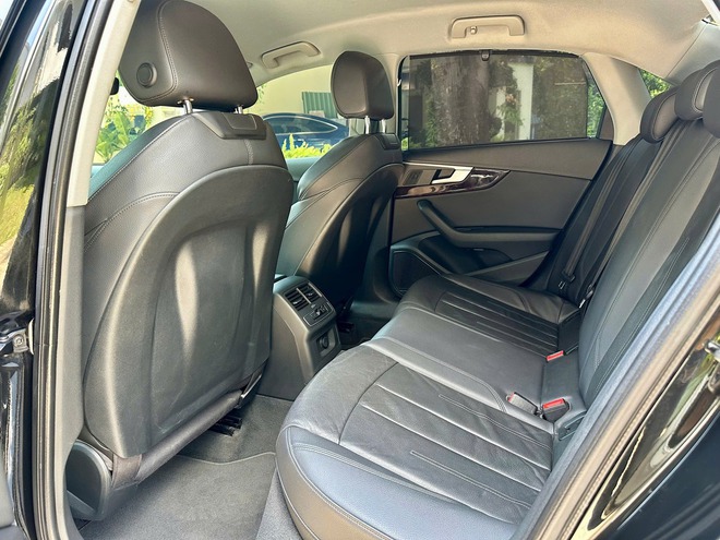 Audi A4 hàng hiếm bán lại ngang Kia K3 'đập hộp': Là bản 'full option' từng dùng cho sự kiện đặc biệt với rèm và loa hàng hiệu - Ảnh 14.