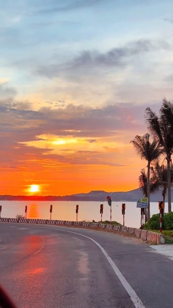 Sau sáp nhập, tỉnh này trở thành tỉnh lớn nhất Việt Nam: Vừa có rừng, vừa có biển, vừa có đường biên giới - Ảnh 10.