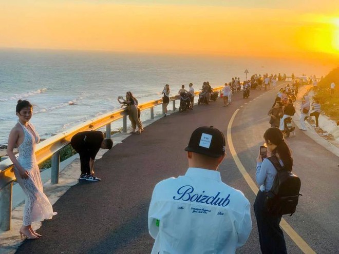 Sau sáp nhập, tỉnh này trở thành tỉnh lớn nhất Việt Nam: Vừa có rừng, vừa có biển, vừa có đường biên giới - Ảnh 9.