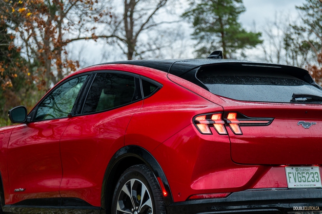 Đ&acirc;y l&agrave; bản Ford Mustang Mach-E sắp b&aacute;n tại Việt Nam: Diện mạo kh&aacute;c xe nhập tư, pin khủng, đầy b&igrave;nh c&oacute; thể chạy H&agrave; Nội - Quảng B&igrave;nh - Ảnh 10.