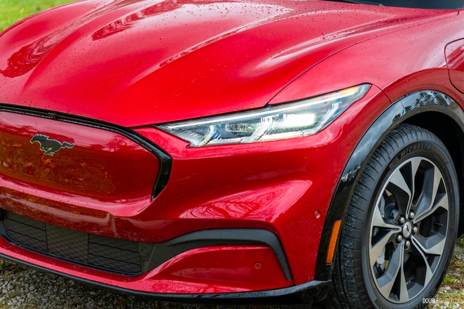 Đ&acirc;y l&agrave; bản Ford Mustang Mach-E sắp b&aacute;n tại Việt Nam: Diện mạo kh&aacute;c xe nhập tư, pin khủng, đầy b&igrave;nh c&oacute; thể chạy H&agrave; Nội - Quảng B&igrave;nh - Ảnh 9.