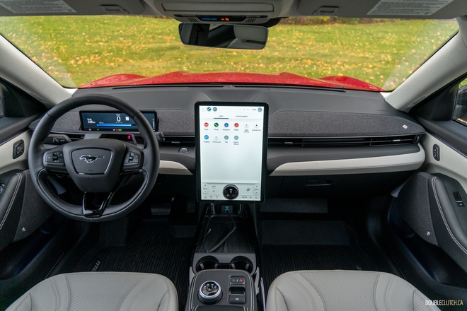 Đ&acirc;y l&agrave; bản Ford Mustang Mach-E sắp b&aacute;n tại Việt Nam: Diện mạo kh&aacute;c xe nhập tư, pin khủng, đầy b&igrave;nh c&oacute; thể chạy H&agrave; Nội - Quảng B&igrave;nh - Ảnh 12.