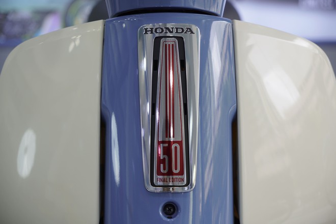 Honda Super Cub 50 Final Edition xuất hiện tại Việt Nam - Ảnh 4.