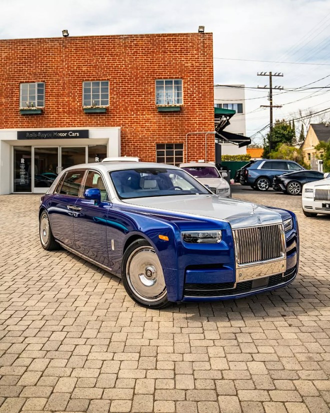 Rolls-Royce Phantom độc lạ về Việt Nam: Riêng bộ mâm giá bằng Xforce, lớp sơn cũng tốn hàng trăm triệu đồng - Ảnh 3.