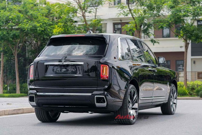 'Biệt thự di động' Rolls-Royce Cullinan Series II đầu tiên tại Việt Nam: Giá đồn đoán hơn 50 tỷ đồng, hàng ghế sau 4 chỗ kiểu thương gia, chưa phải xe duy nhất - Ảnh 5.