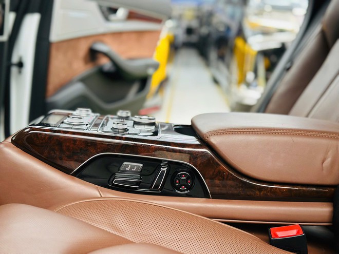 Rao Audi A8L 2017 giá 1,3 tỷ đồng, người bán chia sẻ: 5 tỷ không mua, giờ cũng không mua thì sao biết được 'trùm cuối Audi' đỉnh cỡ nào - Ảnh 14.
