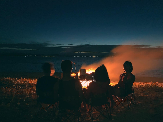 Hòn đảo hoang sơ thuộc tỉnh miền Trung, du khách nhận xét: "Ngỡ ngàng vì nước biển quá xanh!" - Ảnh 14.