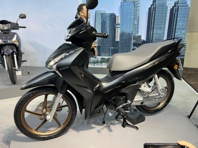 Ra mắt Honda Wave 125 đời mới: Có khóa thông minh và phanh "một được hai", siêu tiết kiệm xăng 71,4km/lít - Ảnh 13.