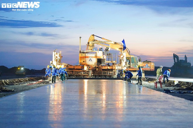 Cảnh làm việc xuyên đêm ở đại công trường sân bay Long Thành - Ảnh 8.