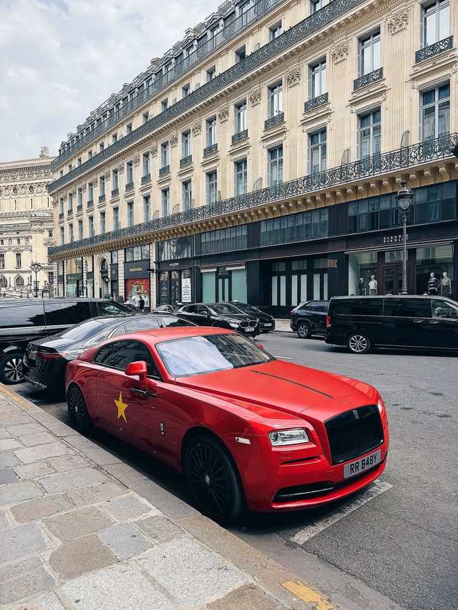 Xe Rolls-Royce 'cờ đỏ sao vàng' ở châu Âu hút 20.000 lượt tương tác, nhiều người hỏi: Sao chỉ có 3 bánh? - Ảnh 5.