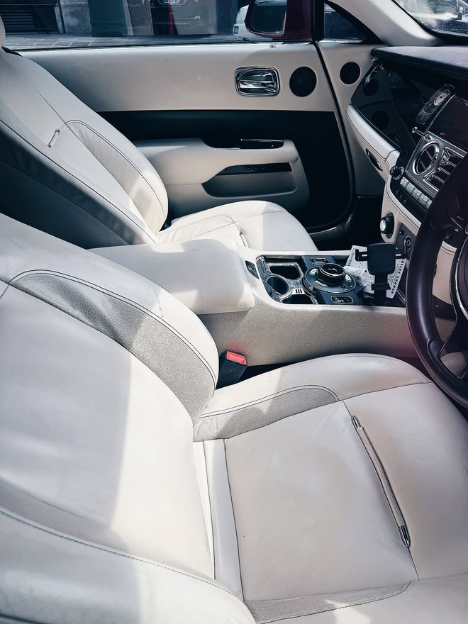 Xe Rolls-Royce 'cờ đỏ sao vàng' ở châu Âu hút 20.000 lượt tương tác, nhiều người hỏi: Sao chỉ có 3 bánh? - Ảnh 10.