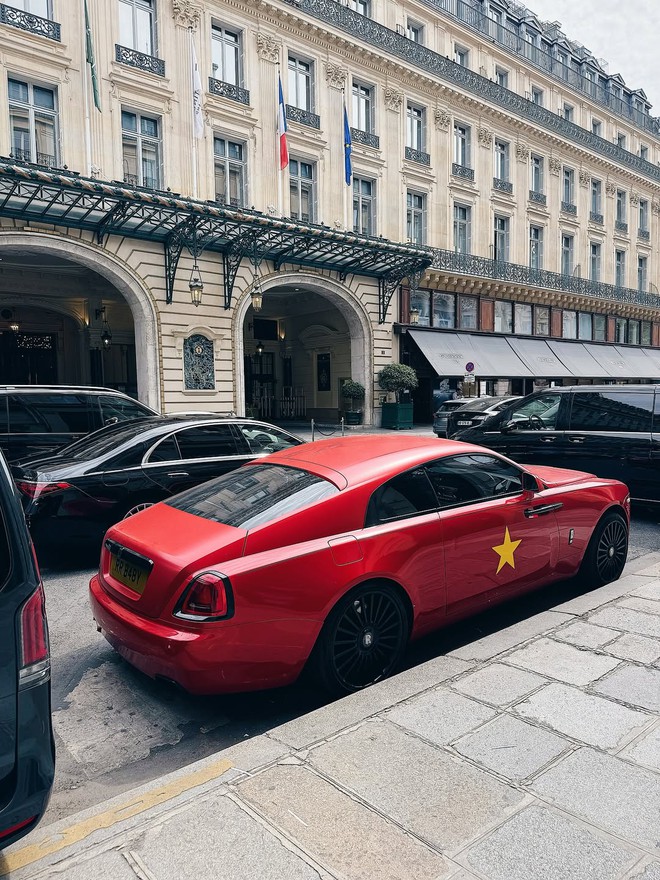 Xe Rolls-Royce 'cờ đỏ sao vàng' ở châu Âu hút 20.000 lượt tương tác, nhiều người hỏi: Sao chỉ có 3 bánh? - Ảnh 4.