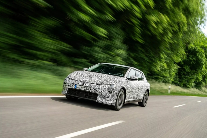 Xem Kia test pin xe điện mới thấy yên tâm nếu hãng bán ở Việt Nam: Bào 10.000km đường đua, sạc xả nhanh liên tục chỉ chai 5% - Ảnh 4.