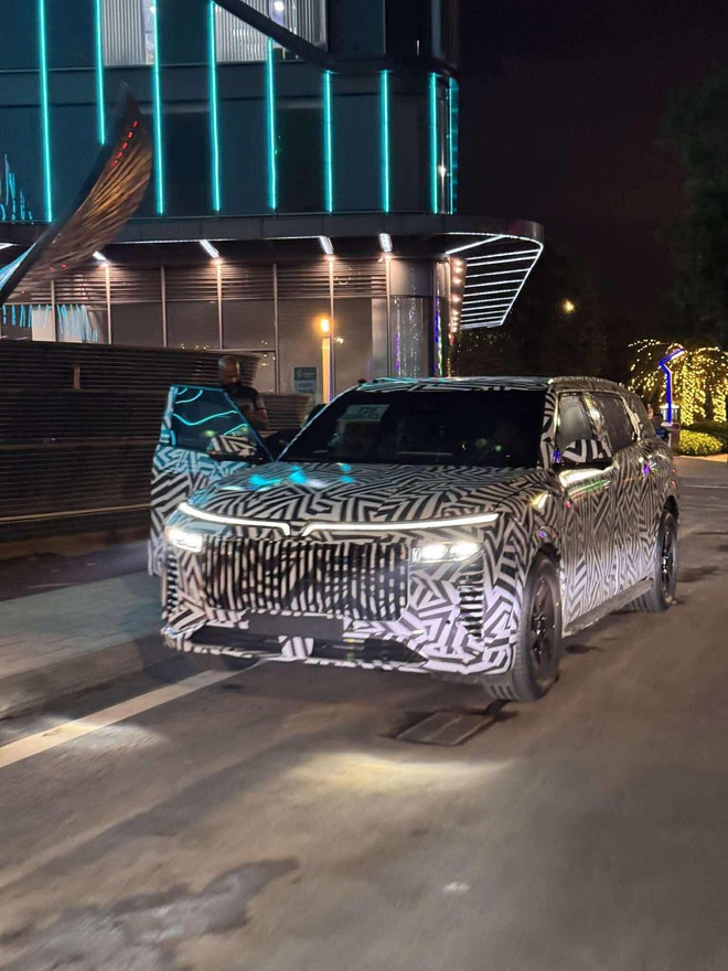 Lộ ảnh chụp phiếu đăng kiểm xe limousine xịn nhất của VinFast: Lời đồn dùng động cơ hybrid có đúng? - Ảnh 8.