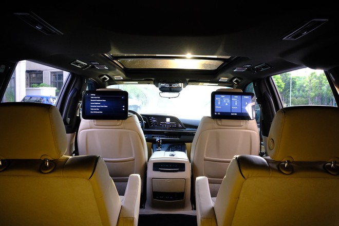 Xe Mỹ cực hiếm ở Việt Nam vừa rao bán: Chung động cơ VinFast President, đồng hồ hé lộ mức ăn xăng khủng - Ảnh 9.