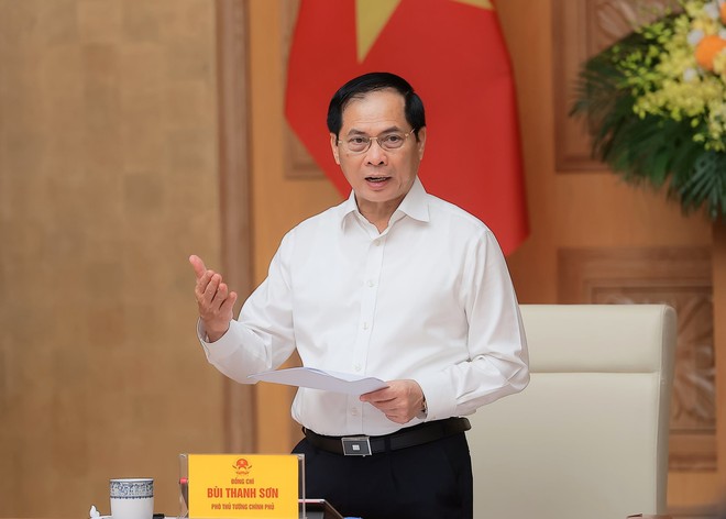 Phó Thủ tướng, Bộ trưởng Ngoại giao Bùi Thanh Sơn chủ trì Phiên họp thứ nhất của Ủy ban Quốc gia APEC 2027. Ảnh: VGP Phó Thủ tướng, Bộ trưởng Ngoại giao Bùi Thanh Sơn chủ trì Phiên họp thứ nhất của Ủy ban Quốc gia APEC 2027. Ảnh: VGP
