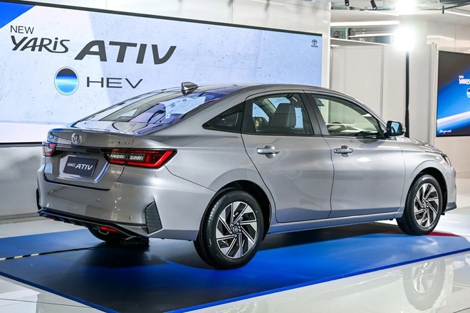Cận cảnh Toyota Vios hybrid vừa ra mắt - Ảnh 17.