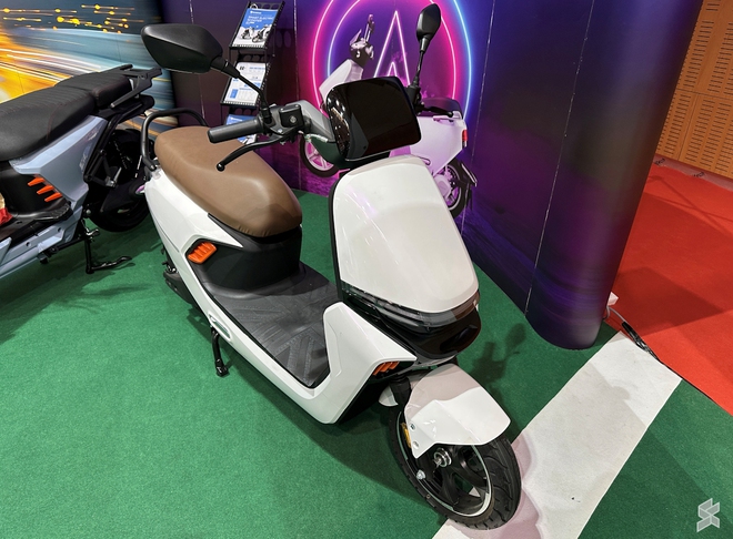 Mẫu xe điện gi&aacute; chỉ hơn 3 triệu đồng, chạy 101 km/lần sạc - Ảnh 4.