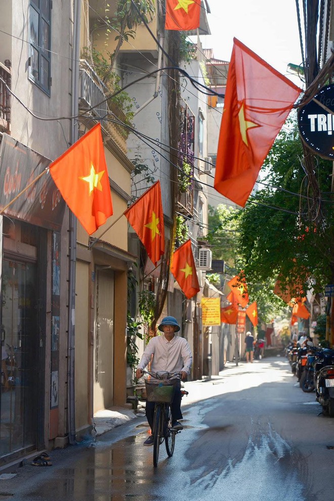 Khách Tây ngạc nhiên khi gặp cảnh tượng trên đường phố Việt Nam, nhận xét: "Tôi thấy nó ở mọi nơi!" - Ảnh 7.