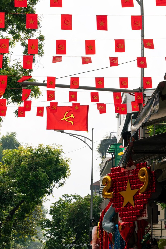 Khách Tây ngạc nhiên khi gặp cảnh tượng trên đường phố Việt Nam, nhận xét: "Tôi thấy nó ở mọi nơi!" - Ảnh 6.