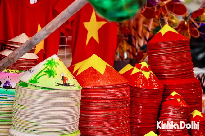 Khách Tây ngạc nhiên khi gặp cảnh tượng trên đường phố Việt Nam, nhận xét: "Tôi thấy nó ở mọi nơi!" - Ảnh 10.