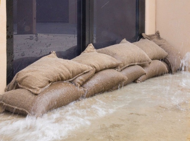 Nước ngập sâu vào nhà, xe máy, tivi, tủ lạnh, máy giặt làm thế nào để không hư hỏng nặng? - Ảnh 10.