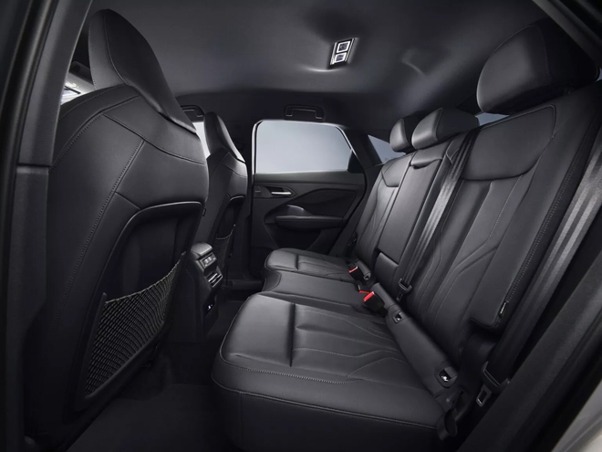 Audi Q3 Sportback 2026 ra mắt: Màn lớn hơn, mạnh tới 268 mã lực, có bản chạy được 117km không cần xăng - Ảnh 15.