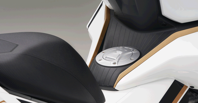 Vừa ra mắt Việt Nam xe tay ga dân phượt thích mê: Sức mạnh và công nghệ vượt xe Honda, Yamaha, giá rẻ hơn - Ảnh 14.