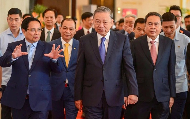 Tổng Bí thư Tô Lâm, Thủ tướng Chính phủ Phạm Minh Chính, Chủ tịch Quốc hội Trần Thanh Mẫn cùng các đại biểu dự khai mạc Triển lãm “80 năm Hành trình Độc lập - Tự do - Hạnh phúc”. Ảnh: Minh Huy Tổng Bí thư Tô Lâm, Thủ tướng Chính phủ Phạm Minh Chính, Chủ tịch Quốc hội Trần Thanh Mẫn cùng các đại biểu dự khai mạc Triển lãm “80 năm Hành trình Độc lập - Tự do - Hạnh phúc”. Ảnh: Minh Huy
