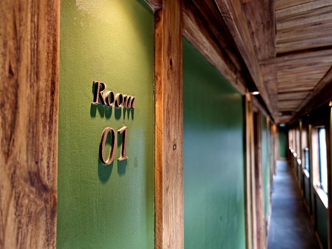 Chuyến tàu đi chưa tới 300km, giá vé từ 800.000đ, du khách nhận xét: "Tàu Việt Nam sạch nhất tôi từng đi" - Ảnh 2.