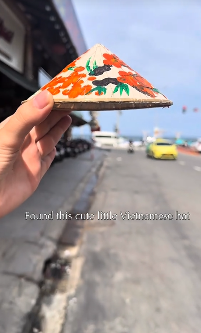 Khách Tây tâm đắc với món đồ lưu niệm Việt Nam, nhận xét: "Tôi đến đây chỉ tìm mua thứ này!" - Ảnh 3.