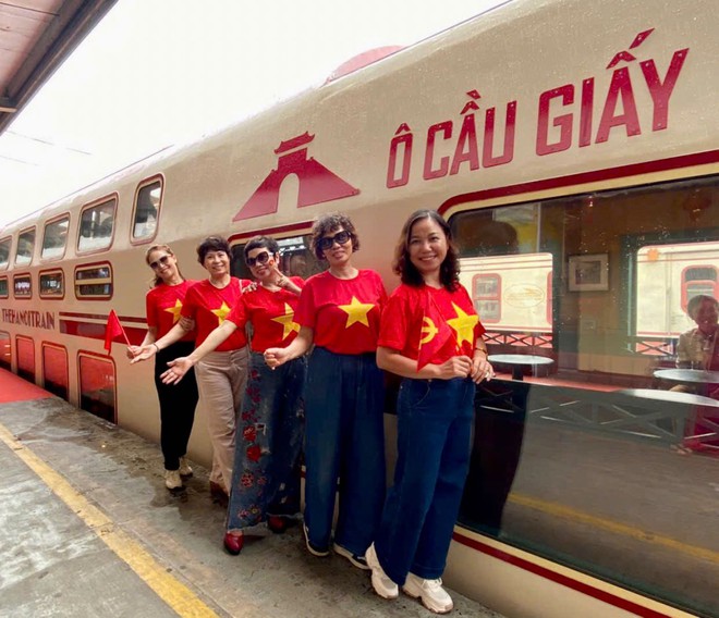 Chuyến tàu 2 tầng chạy qua 5 ga, lần đầu tiên xuất hiện tại Hà Nội: Thông tin mới nhất về giá vé, thời gian chạy - Ảnh 7.