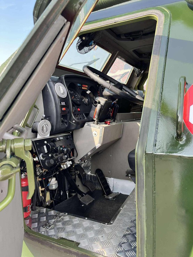 Xe XTC-02 "made by Vietnam" lộ diện tại công trình top 10 thế giới: biết bơi, vượt vật cản, chống đạn - Ảnh 5.