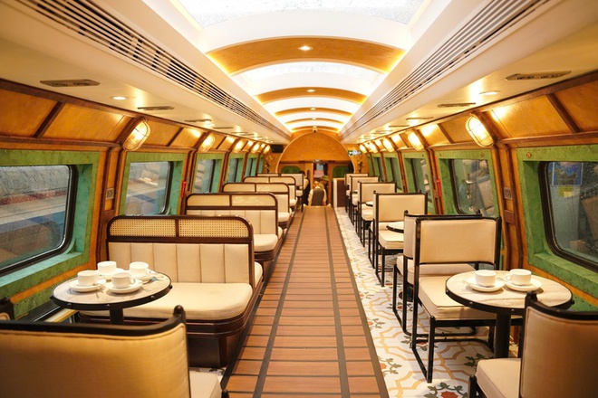 Chuyến tàu 2 tầng chạy qua 5 ga, lần đầu tiên xuất hiện tại Hà Nội: Thông tin mới nhất về giá vé, thời gian chạy - Ảnh 8.