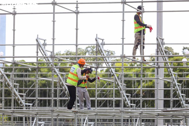 Toàn cảnh khán đài tại Quảng trường Ba Đình phục vụ lễ Quốc khánh 2/9 - Ảnh 5.
