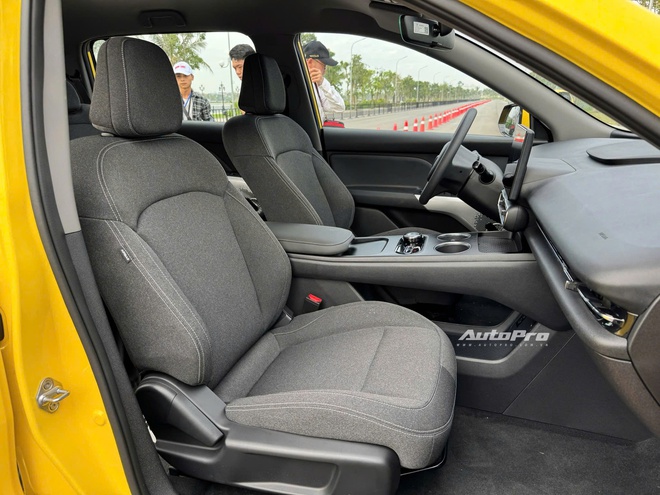 Khi mọi người c&ograve;n đang tranh c&atilde;i gi&aacute; 749 triệu cho Limo Green &lsquo;si&ecirc;u base&rsquo; th&igrave; người mua 10.000 xe n&oacute;i g&igrave;? - Ảnh 14.