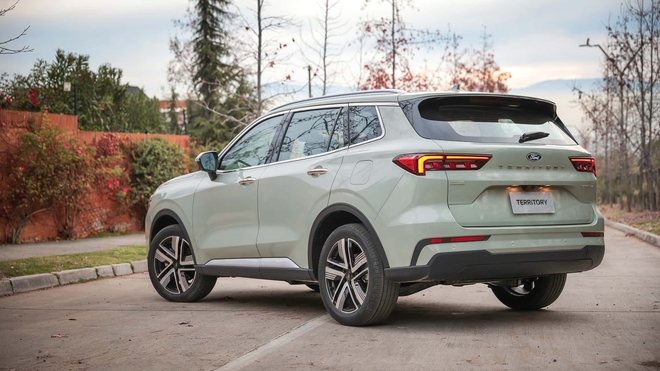 Lộ thay đổi tr&ecirc;n Ford Territory 2025 cho kh&aacute;ch Việt tham khảo trước khi 'chốt cọc': Th&ecirc;m tiện &iacute;ch, cắt một c&ocirc;ng nghệ từng vượt CX-5, Tucson - Ảnh 4.