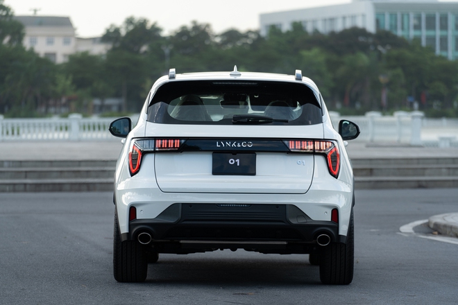Chi tiết Lynk & Co 01 bản 'base' vừa ra mắt: Giá rẻ hơn 80 triệu đồng, bỏ một số tính năng nhưng vẫn còn ADAS - Ảnh 13.