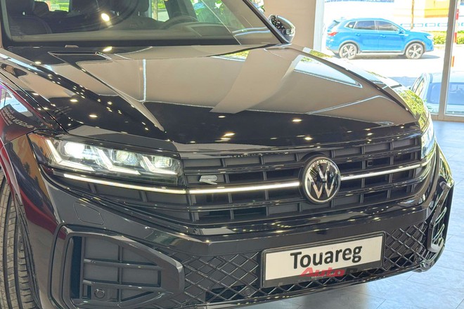 VW Touareg thêm 2 bản mới, đã về đại lý: Giá tới gần 3,4 tỷ đồng nhưng vẫn rẻ hơn Audi Q7 cả trăm triệu đồng, chưa có ADAS - Ảnh 5.