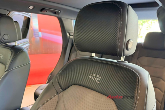 VW Touareg thêm 2 bản mới, đã về đại lý: Giá tới gần 3,4 tỷ đồng nhưng vẫn rẻ hơn Audi Q7 cả trăm triệu đồng, chưa có ADAS - Ảnh 8.