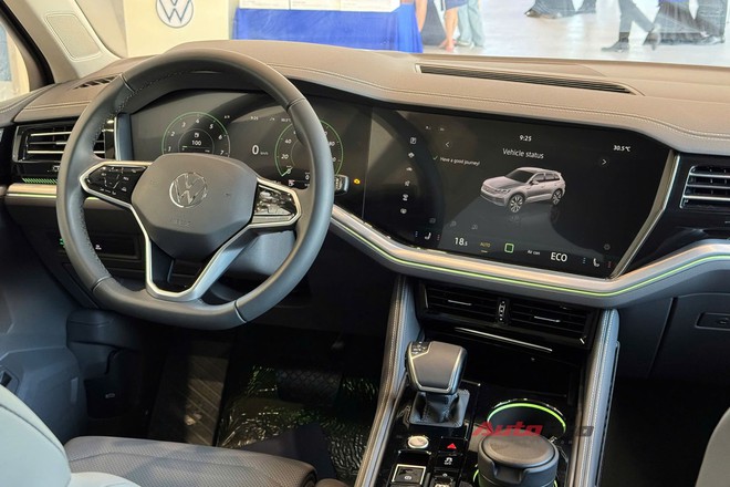 VW Touareg thêm 2 bản mới, đã về đại lý: Giá tới gần 3,4 tỷ đồng nhưng vẫn rẻ hơn Audi Q7 cả trăm triệu đồng, chưa có ADAS - Ảnh 16.