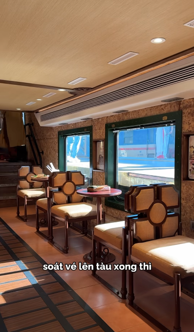 Du khách nhận xét công tâm tàu Hà Nội 5 Cửa Ô: "Không nghĩ đang đi tàu ở Việt Nam, dịch vụ chuẩn khách sạn" - Ảnh 3.