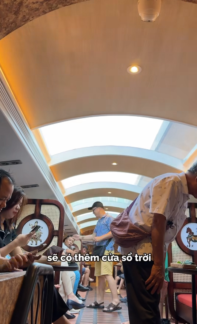 Du khách nhận xét công tâm tàu Hà Nội 5 Cửa Ô: "Không nghĩ đang đi tàu ở Việt Nam, dịch vụ chuẩn khách sạn" - Ảnh 9.