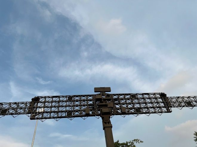 "Gã khổng lồ" của QĐND Việt Nam ở sự kiện quy tụ 7 triệu người: Nặng 40 tấn, phát hiện máy bay tàng hình - Ảnh 3.